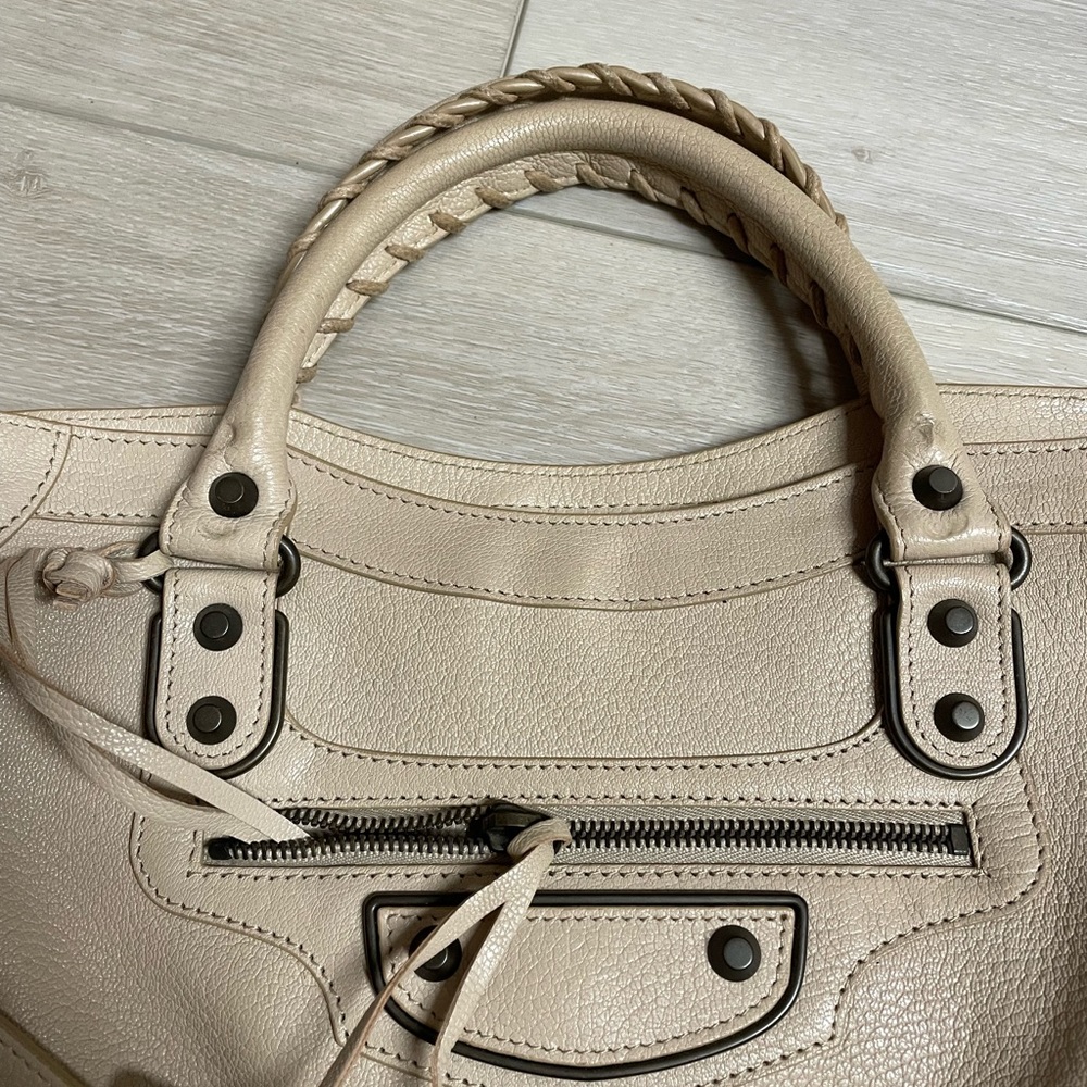 Balenciaga Beige Leather Handbag - Picture 2 of 15